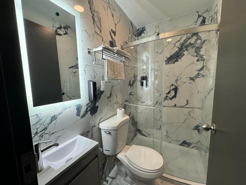 Moon Hotel Brooklyn Нью-Йорк Экстерьер фото