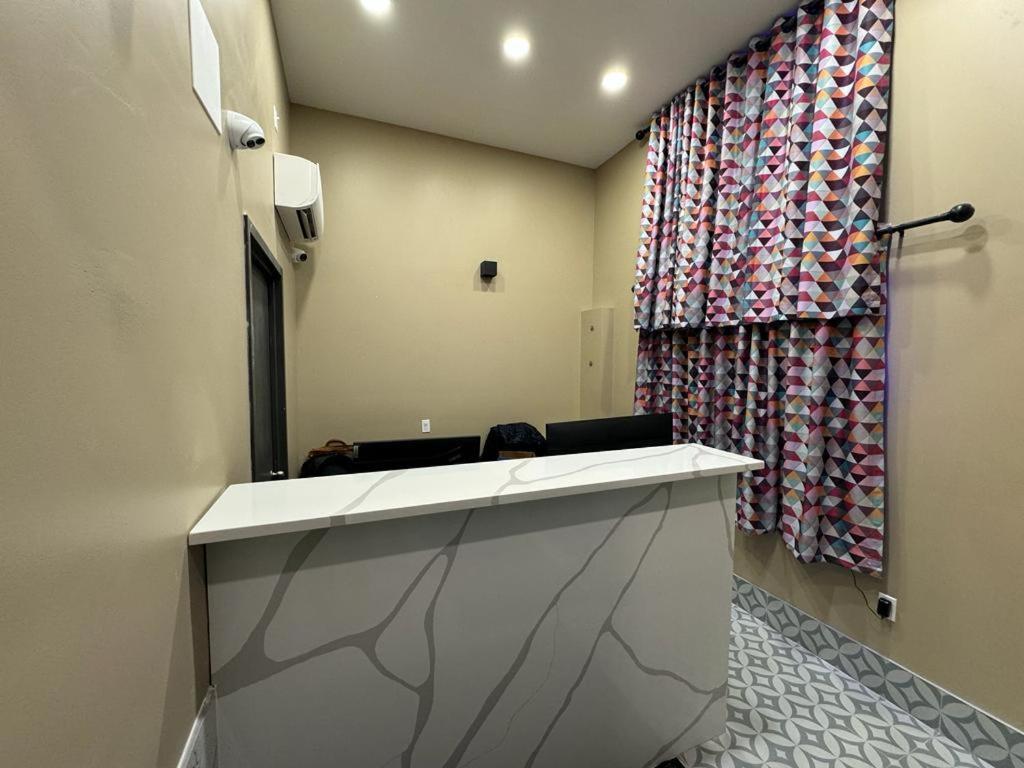 Moon Hotel Brooklyn Нью-Йорк Экстерьер фото